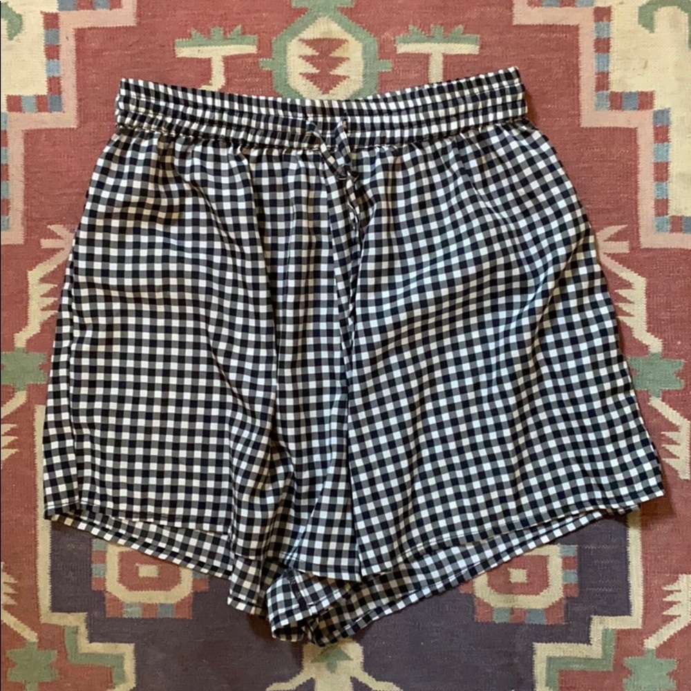 Flowy gingham shorts